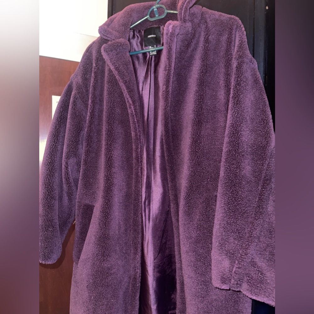 FOREVER 21 PURPLE FUZZY COAT